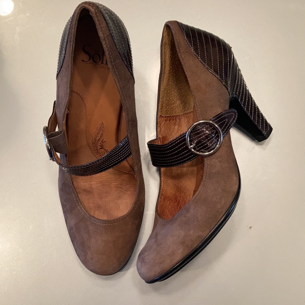 Sofft Brown Leather Upper Mary Jane Patent Heels